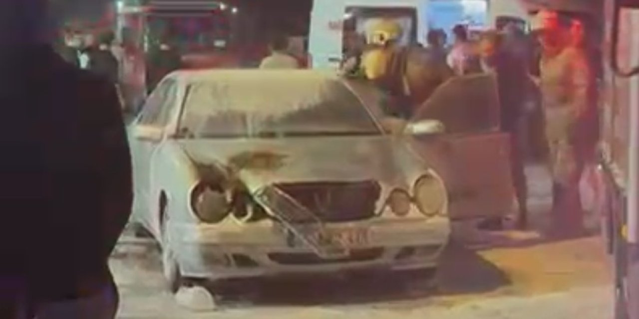 Eşiyle kavga etti, otomobiliyle birlikte kendini ateşe verdi