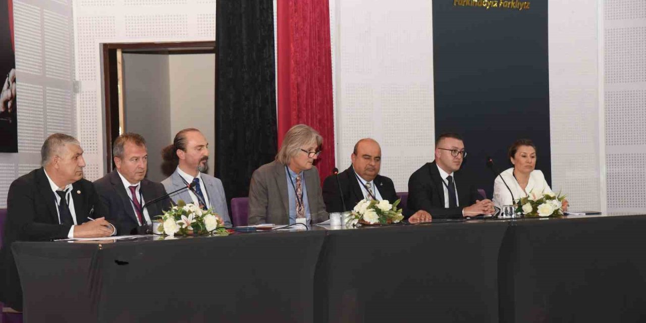 İzmir, iki önemli "Balıkçılık" toplantısına ev sahipliği yaptı