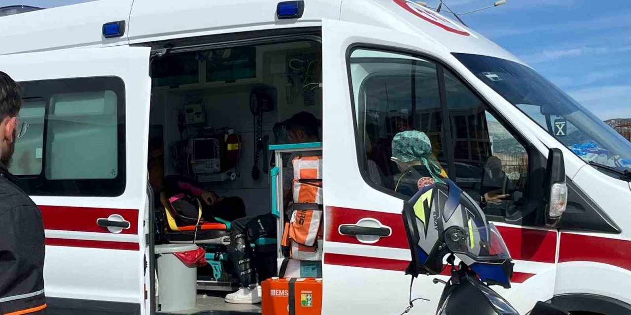 Menteşe’de motosikletliler çarpıştı