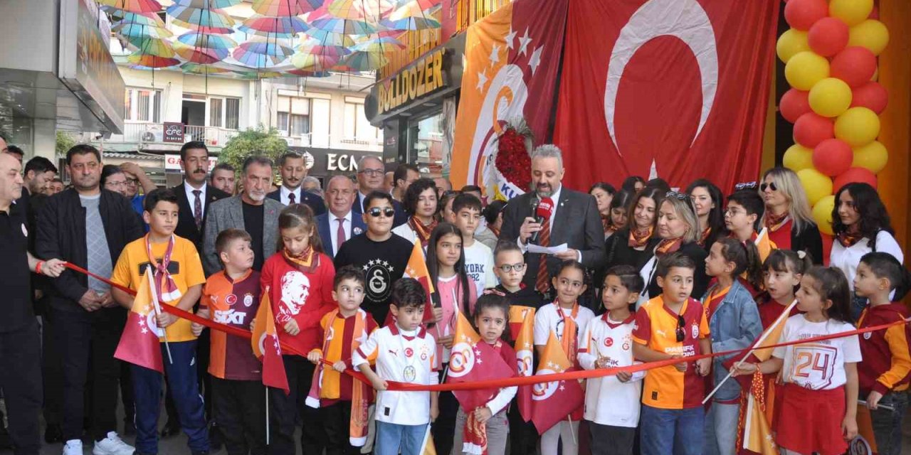 Salihli’de Galatasaray Taraftarlar Derneği açıldı