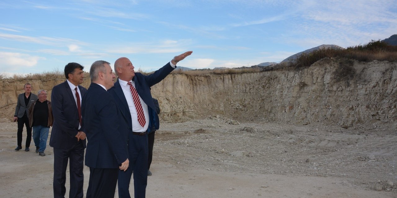 Başkan Kumral devam eden projeleri yerinde inceledi