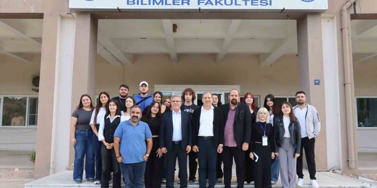 Başkan Tetik üniversite öğrencileri ile buluştu