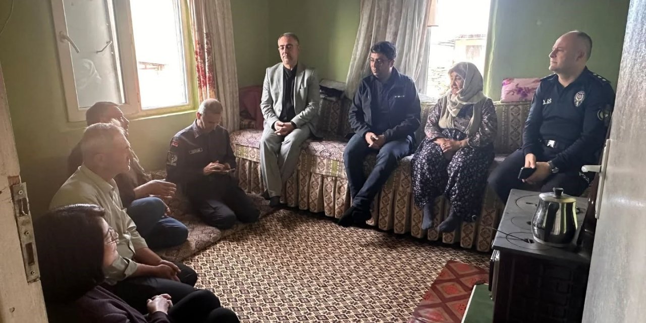 Kaymakam Karataş, Alioğulları Mahallesi’nde vatandaşlarla buluştu