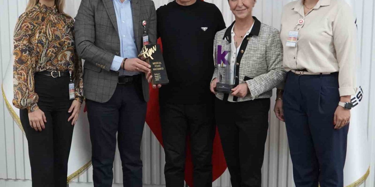 Medical Point İzmir Hastanesine çifte gurur