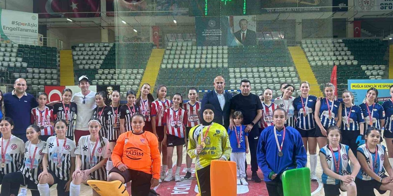 Muğla Hokey Cumhuriyet Kupası’nda şampiyonlar belli oldu