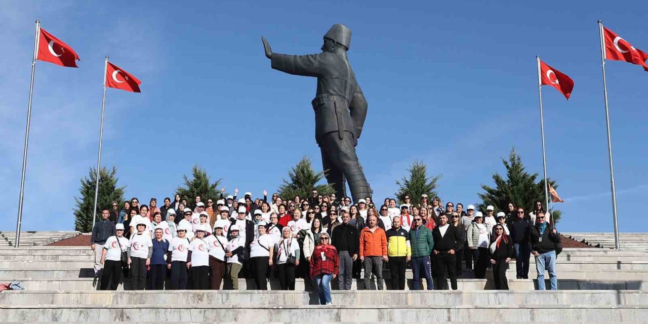 Muğla Büyükşehir, Cumhuriyet’in 102. yılında 102 kadını Anıtkabir’e götürdü