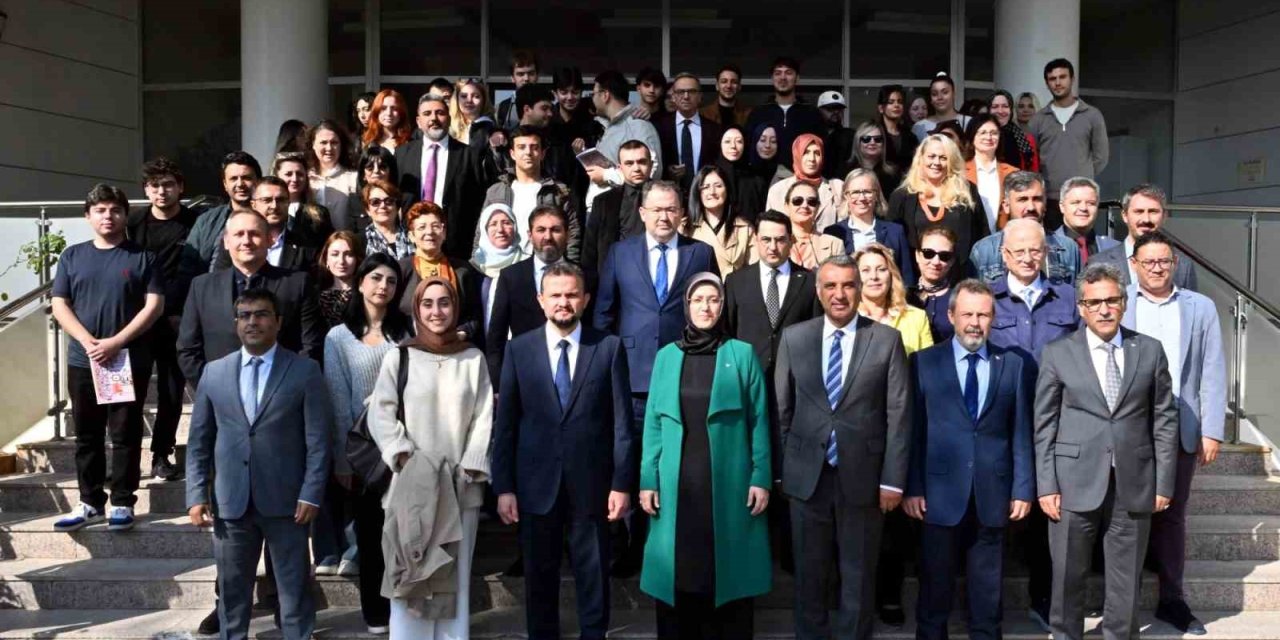 Türkiye Ulusal Ajansı Başkanı Manisa CBÜ’de öğrencilerle bir araya geldi