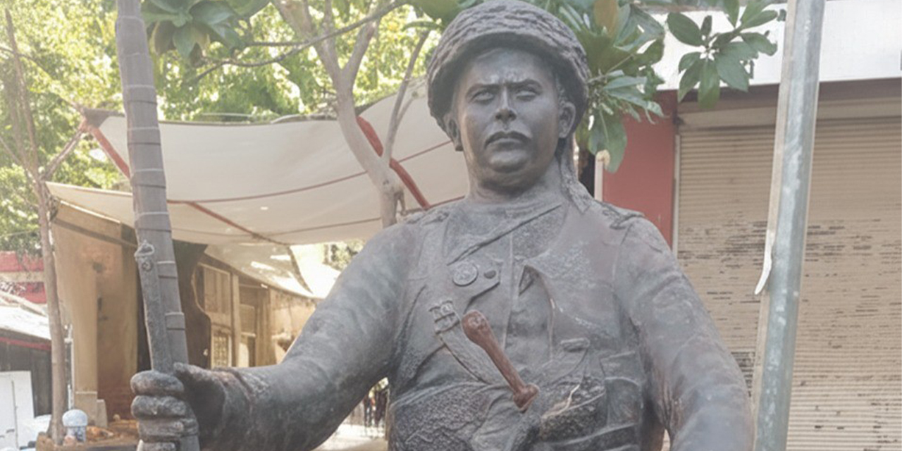 Başkan Yetişkin tarihi mirasa sahip çıktı: Danişmentli İsmail Efe, kamasına kavuştu