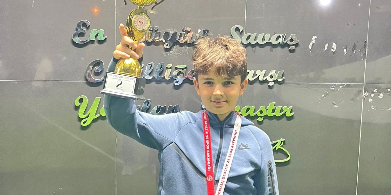 Çeşme Belediyesporlu Emir’den satrançta İzmir ikinciliği