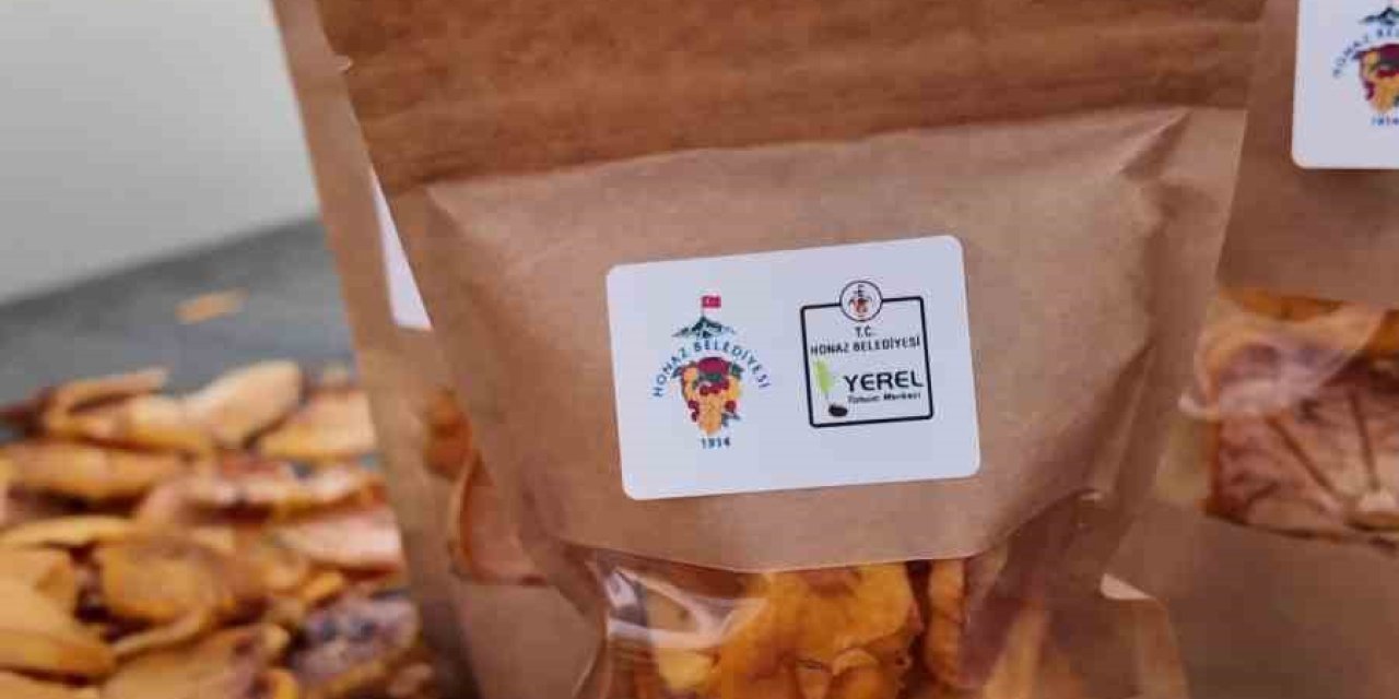 Honaz’ın meşhur cennet hurmasının cips olarak sofralara yolculuğu başladı