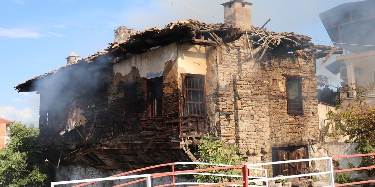 Bozdoğan’da ev yangını