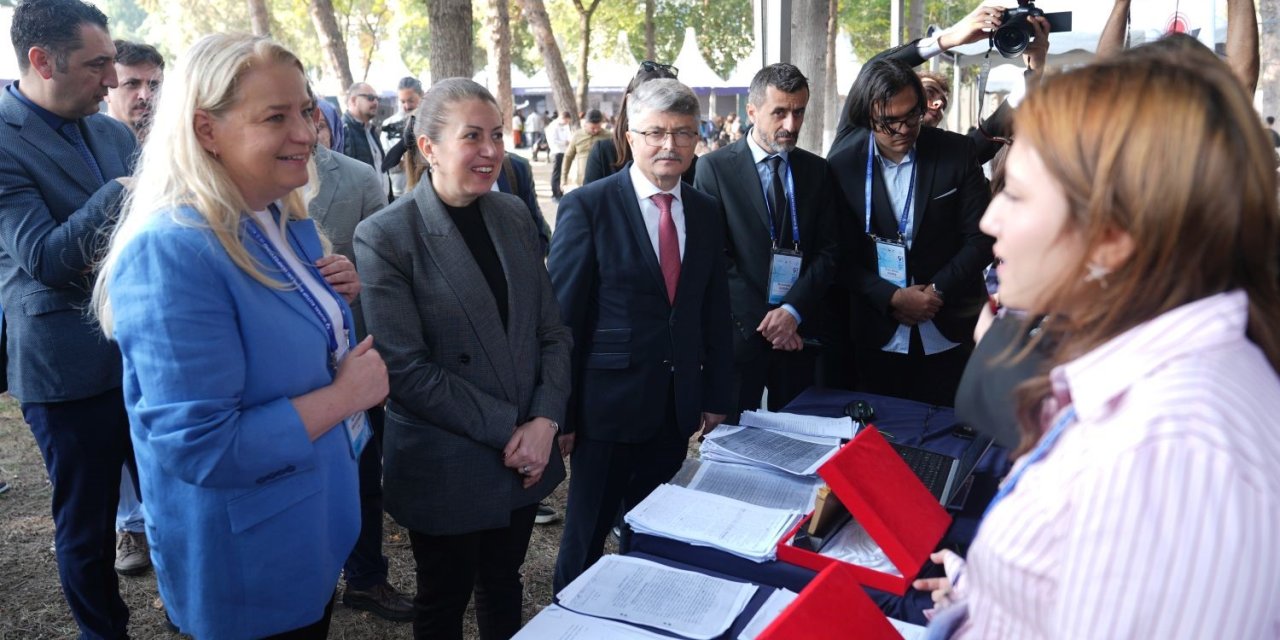 Ege Üniversitesinde ’Kutup Bilimleri Sempozyumu ve Şenliği’