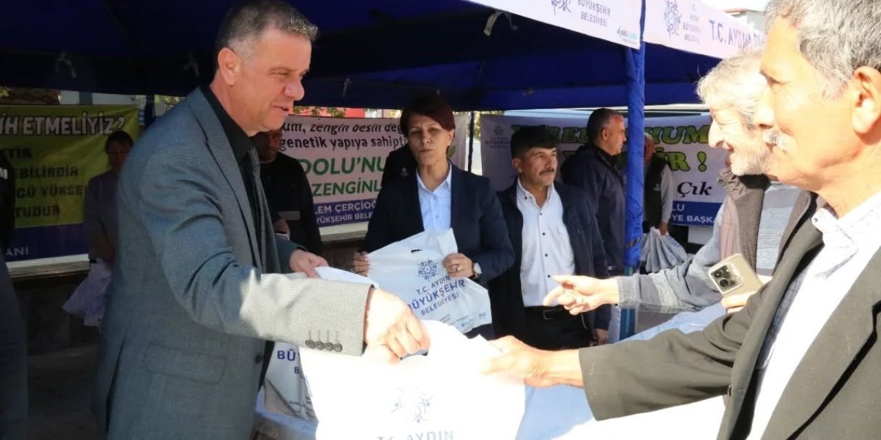 Başkan Ercan: "Kışlık sebze fidelerini vatandaşlarımızla buluşturduk"