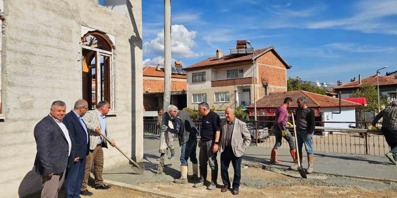 Beyağaç Çarşı Cami inşaatı sona yaklaştı