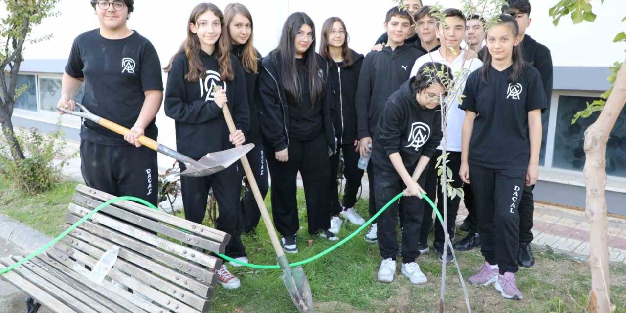 Öğrenciler iklim değişikliğine dikkat çekti