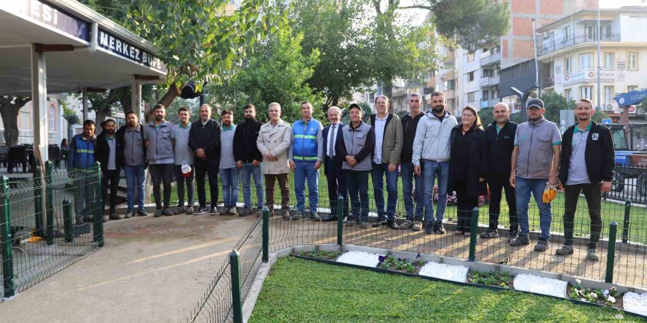 Başkan Ertuğrul Tetik sabah mesaisine sahada başladı