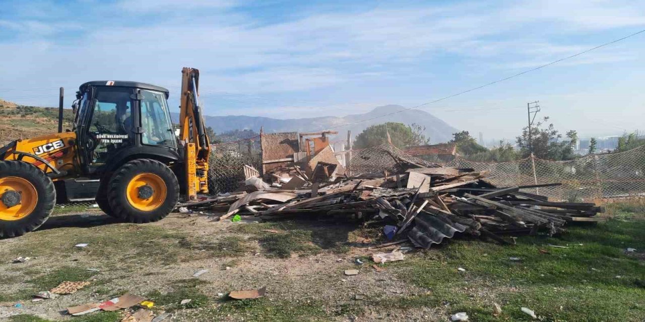 Söke Belediyesi’nden kaçak keçi ağıllarına müdahale