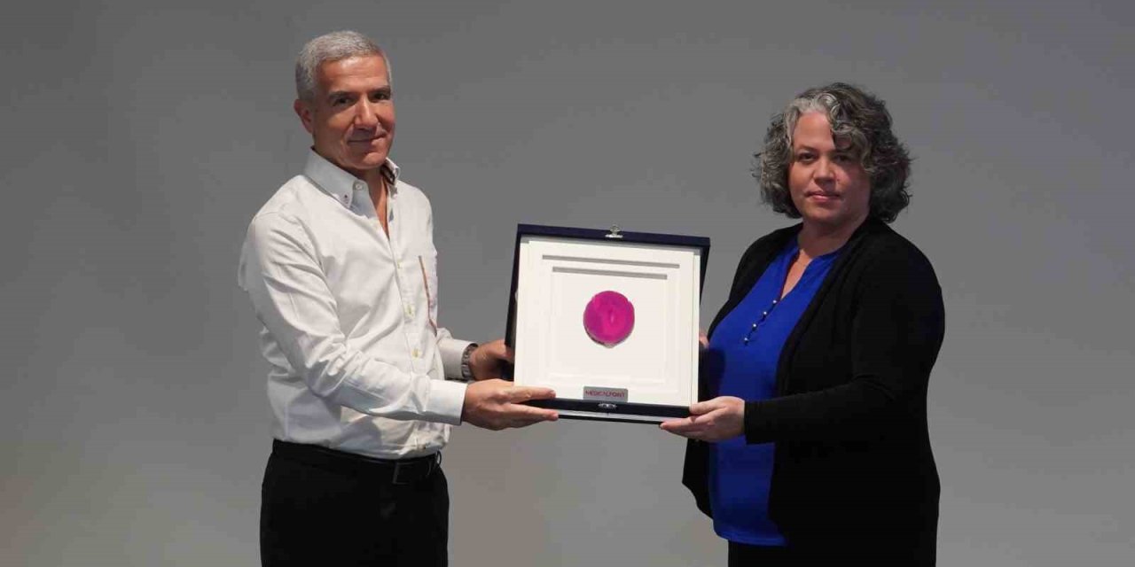 Medical Point Hastanesi ve Stanford Üniversitesi arasında bilimsel iş birliği