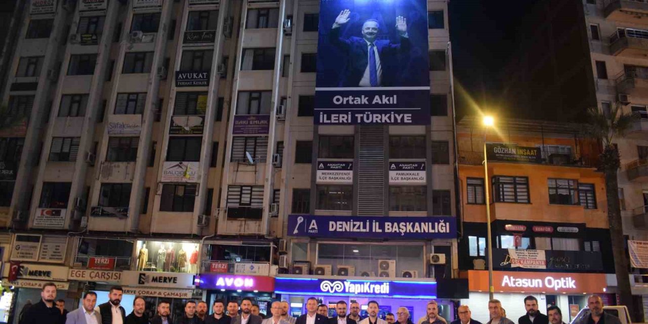 Anahtar Parti Denizli’de çalışmalarına başladığı yerden devam ediyor