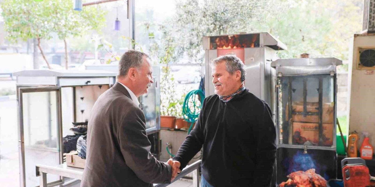 Başkan Balaban, esnafın taleplerini yerinde dinledi