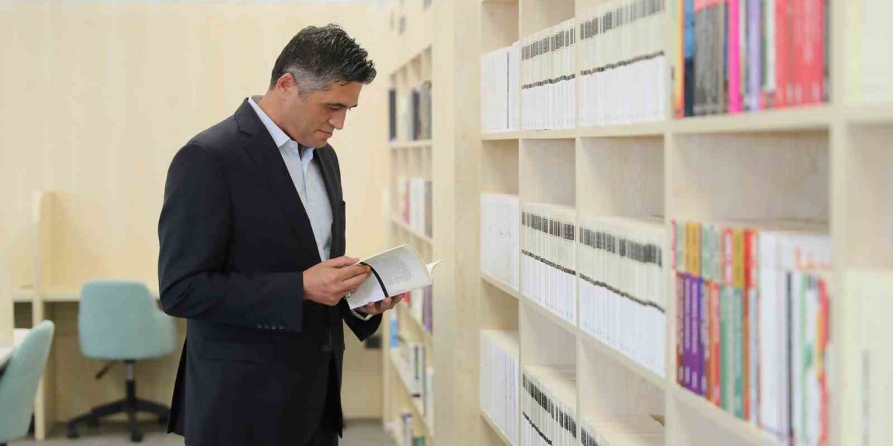 Aliağa Kent Kitaplığı yeni eserlerle büyümeye devam ediyor