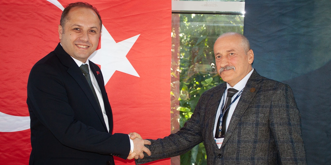 30 yıllık başkandan duygusal veda