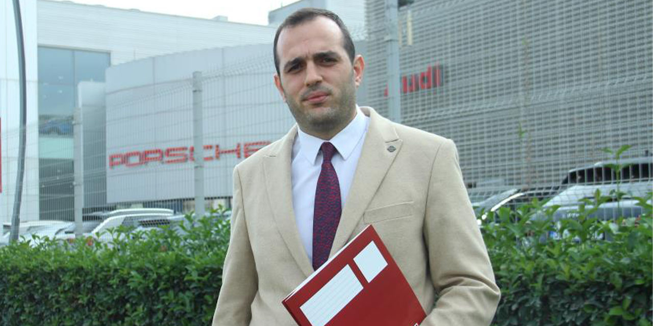 18 milyonluk Porsche alev aldı, iş adamı canını zor kurtardı