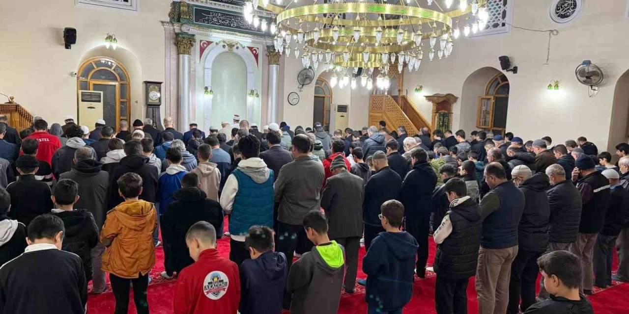 Sabah namazı sonrası sahaya çıktılar