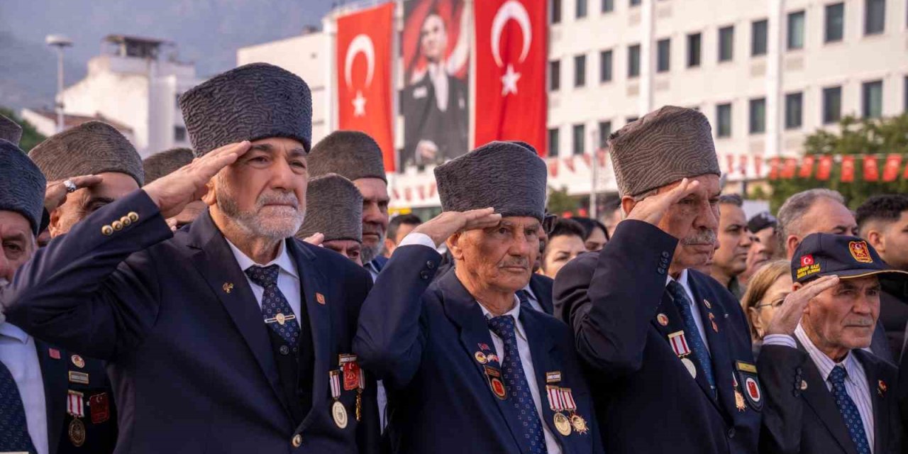 Manisa 2 dakikalığına sessizliğe büründü