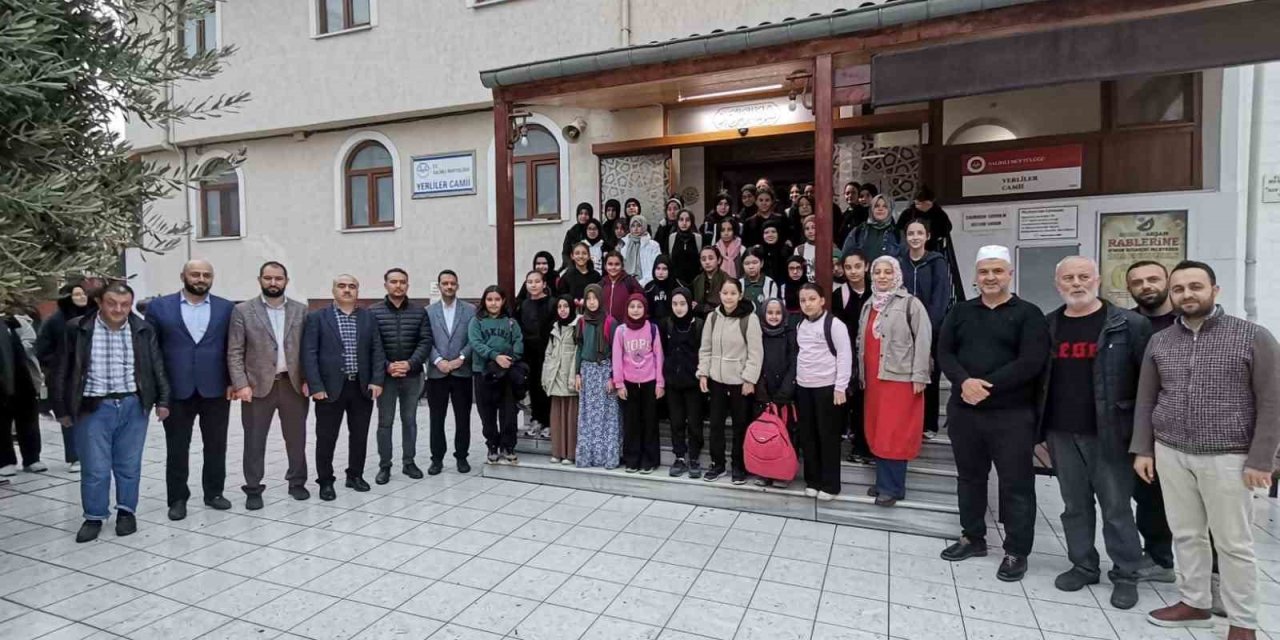 Salihli’de "Vakti Kuşanmak" programı gerçekleştirildi