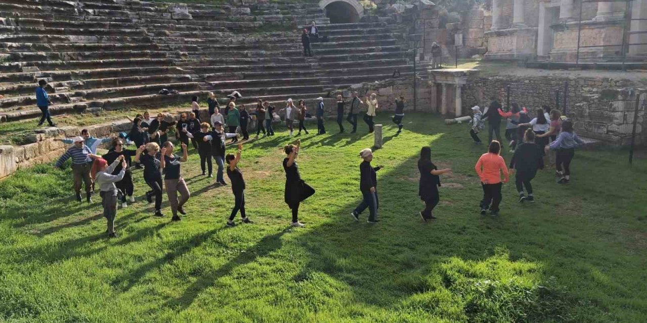 Başkan Çerçioğlu, Ata’ya Saygı Doğa Yürüyüşü etkinliği düzenledi