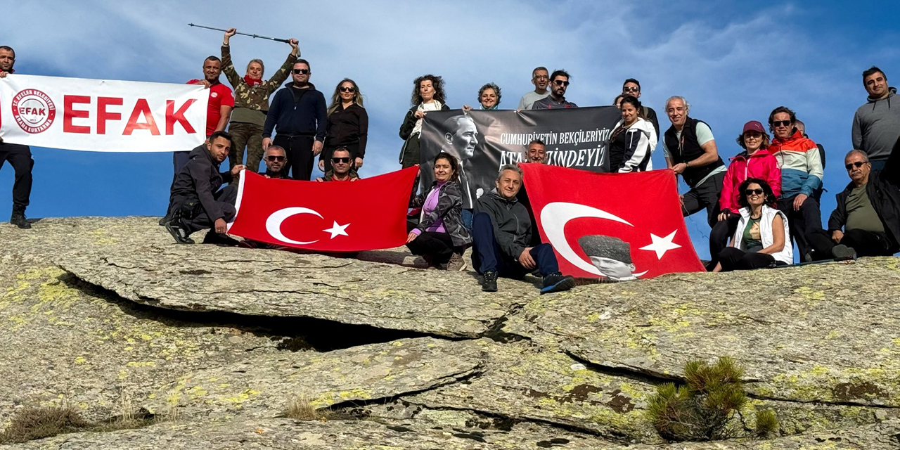 Efeler’den 10 Kasım Ata’ya saygı yürüyüşü