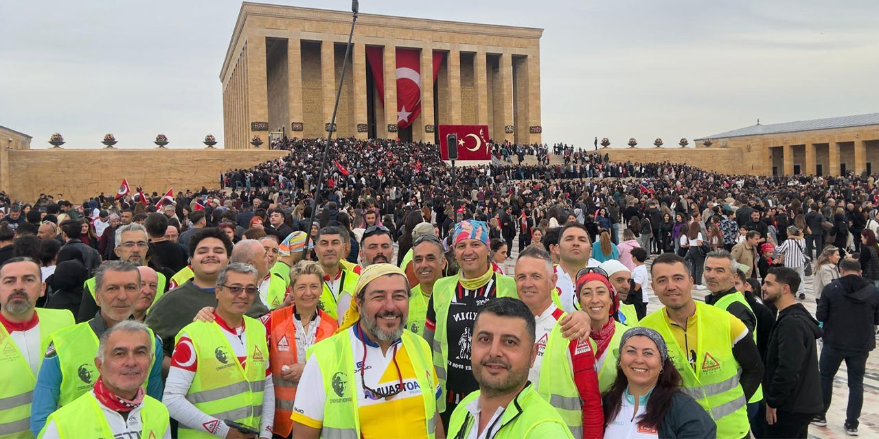 Ata’mızın yolundayız: Aydınlı bisikletçiler Anıtkabir’e ulaştı