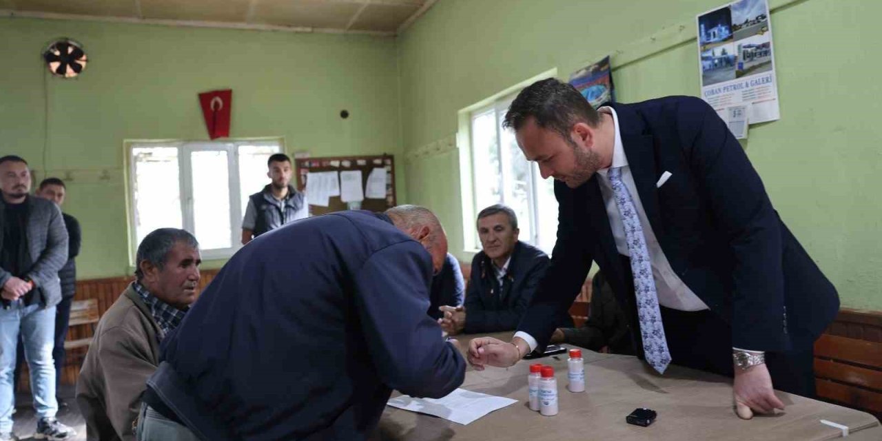 Çivril Belediyesi şap hastalığına karşı çiftçinin yanında