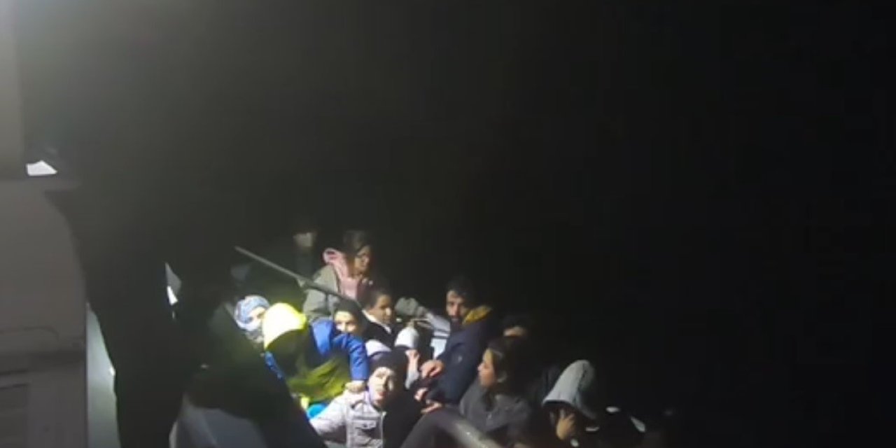 Aydın açıklarında 30 düzensiz göçmen kurtarıldı