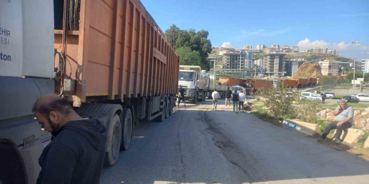 İzmir’de CHP’li belediyelerin çöp kavgası