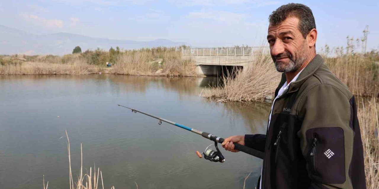 Menderes Deltası, stres atmak isteyenlerin akınına uğruyor