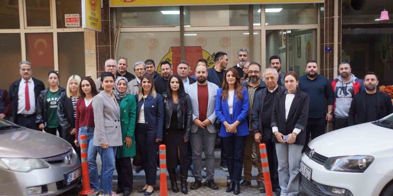 CHP’li belediyelerin basın sorumluları AGC üyeleri ile bir araya geldi