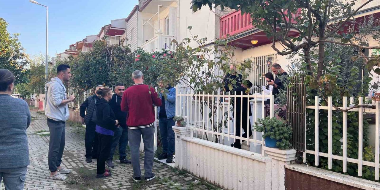 Merdivenlerden düşen adam hayatını kaybetti