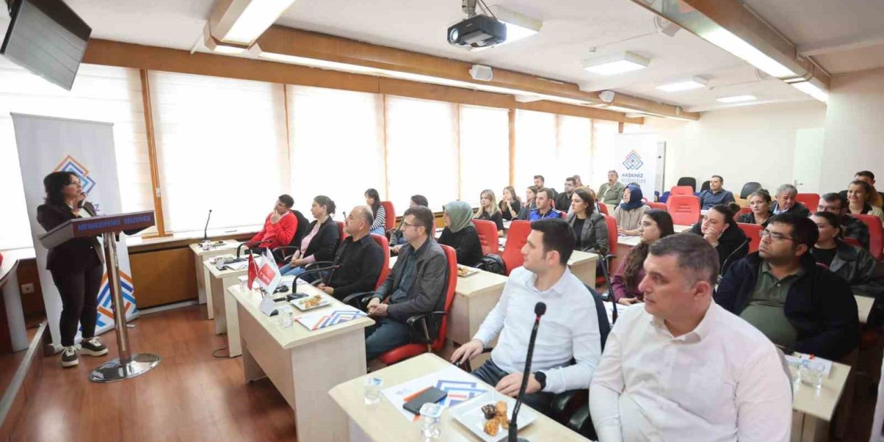 Akdeniz Belediyeler Birliğinden Merkezefendi Belediyesi personeline mevzuat eğitimi