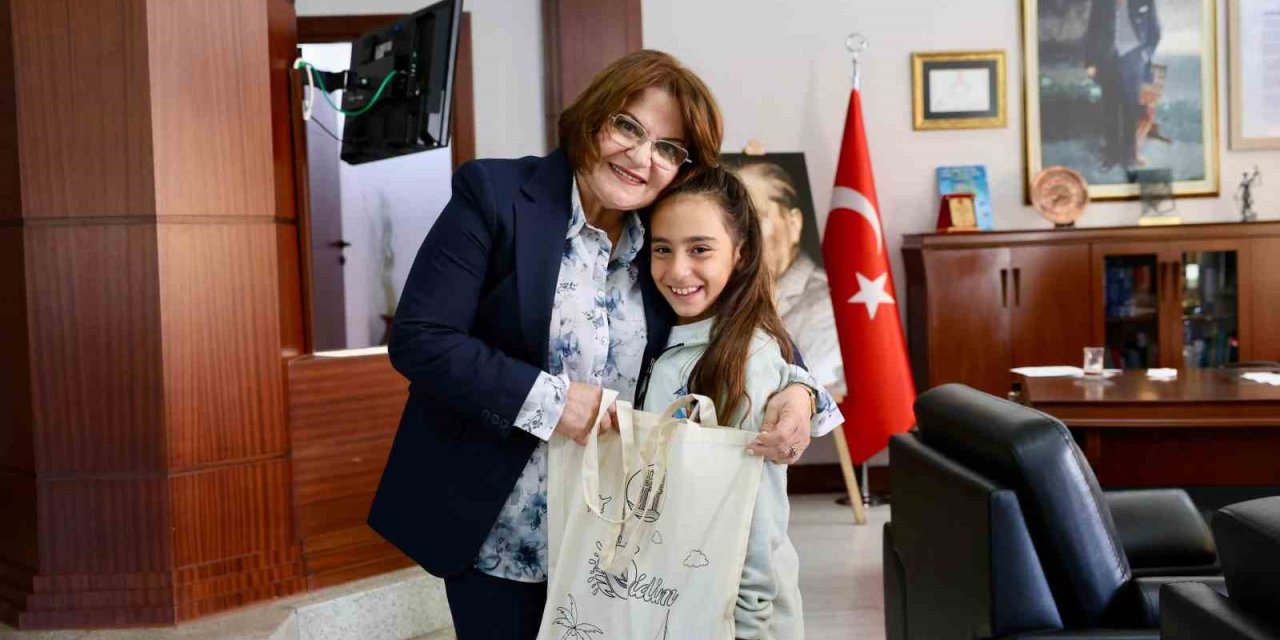 Küçük yelkenciler Başkan Gençay ile görüştü