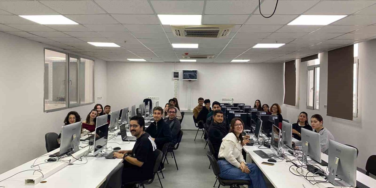 ADÜ’de bilgisayar labaratuvarı yenilendi