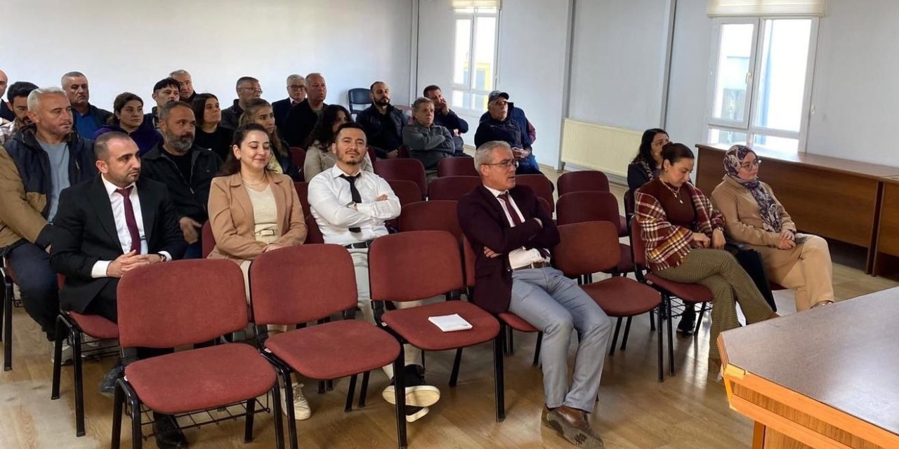 Kamu çalışanları ve muhtarlara afet eğitimi verildi