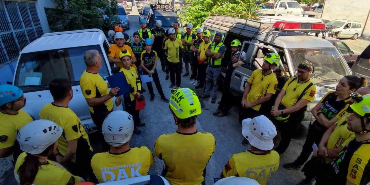 Dağ Arama Kurtarma 9 yıldır arama kurtarma operasyonlarında gönüllü olarak yardımcı oluyor