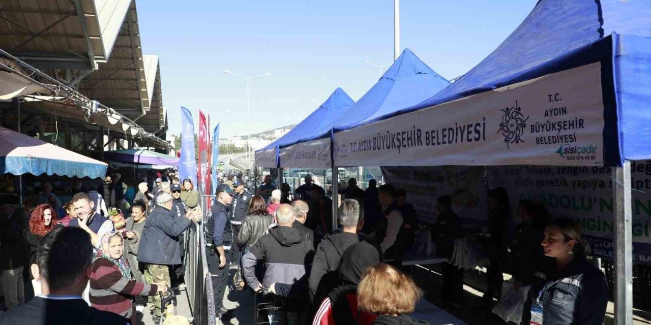 Aydın Büyükşehir Belediyesi binlerce kışlık fideyi Kuşadalılar ile buluşturdu