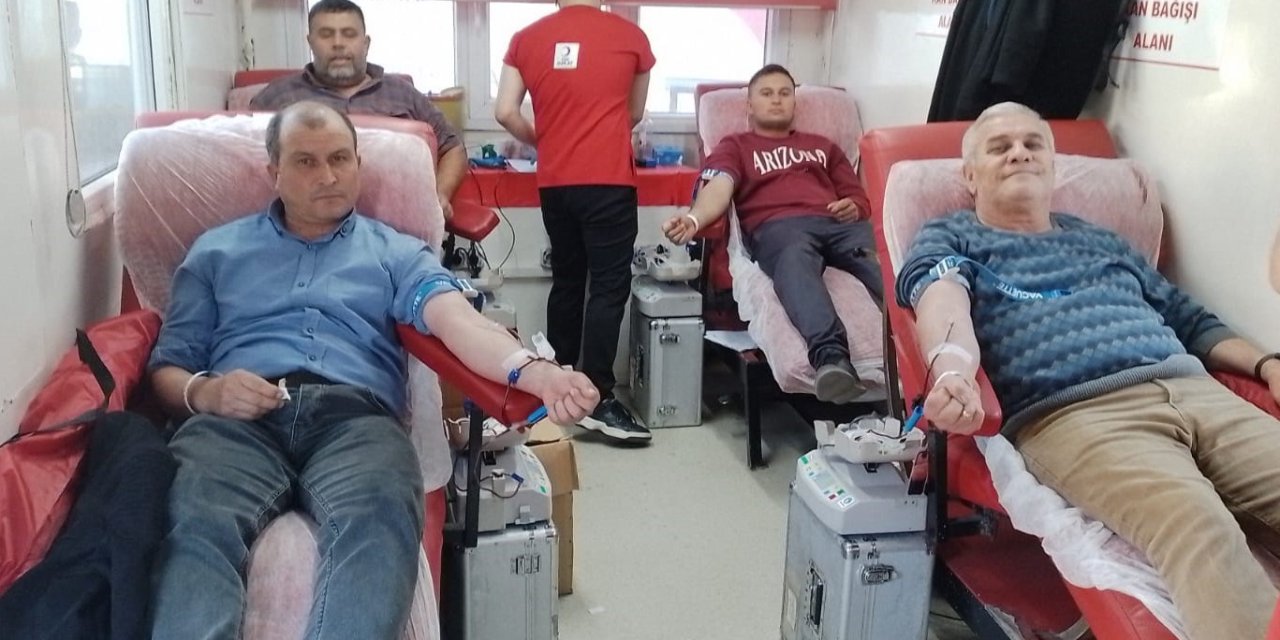 Sarıgöl’de kan bağış kampanyasına yoğun ilgi