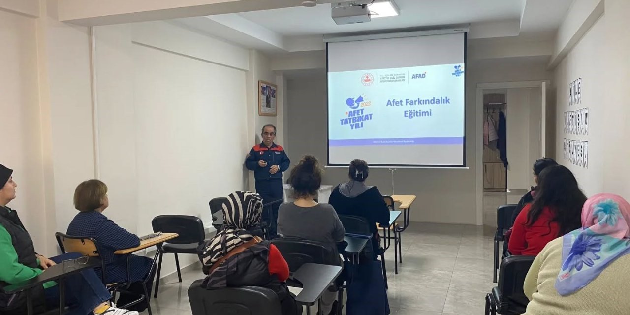 Karacasu’da afet farkındalık eğitimi