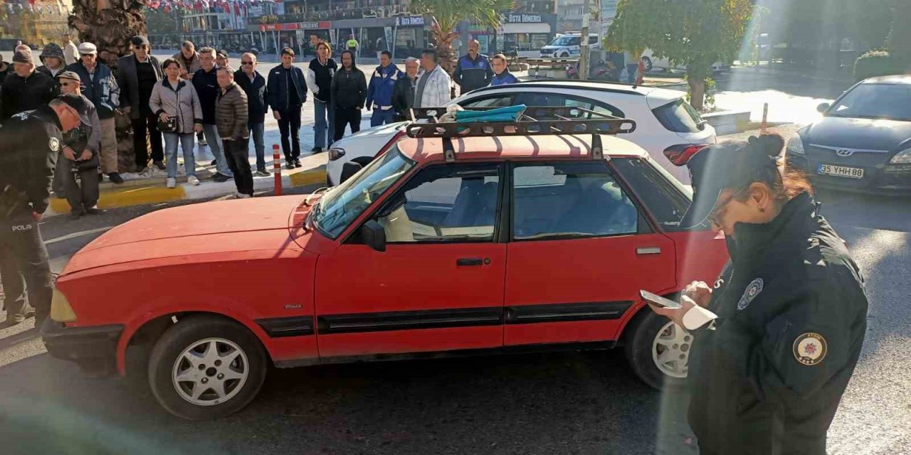 Kaza yapıp şoka giren yaşlı adam hastaneye kaldırıldı