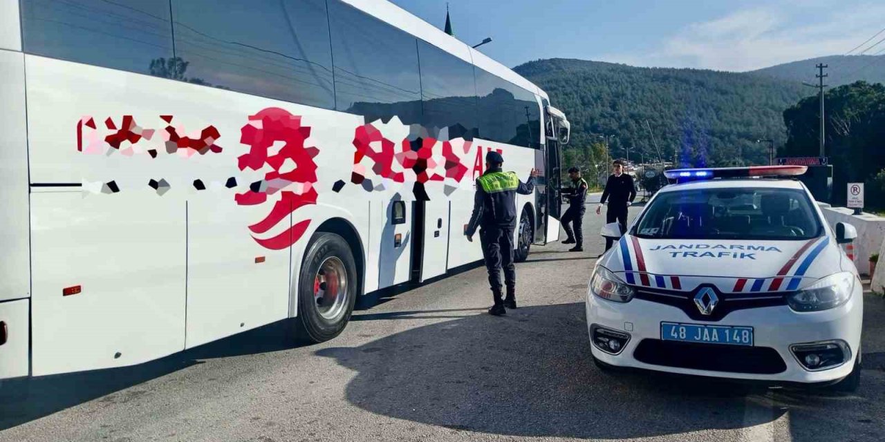 Muğla Jandarması 7 günde 20 bin 231 araç denetledi