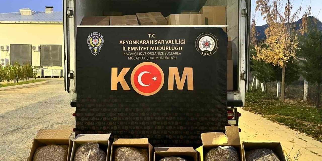 Polis yaklaşık 3 ton kaçak tütün ele geçirdi